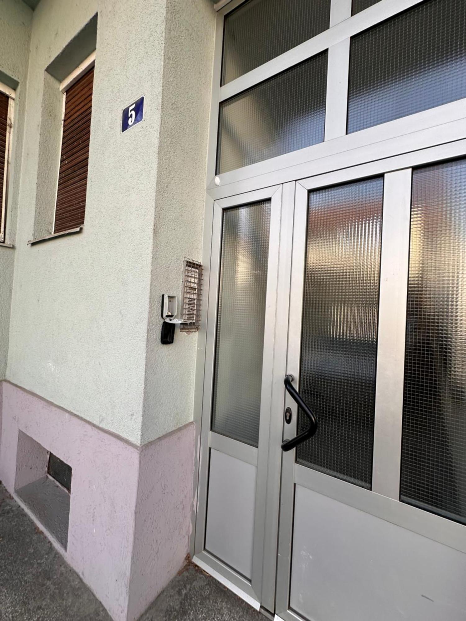 סלאבונסקי ברוד Apartman Pannonica Pin 0-24H מראה חיצוני תמונה